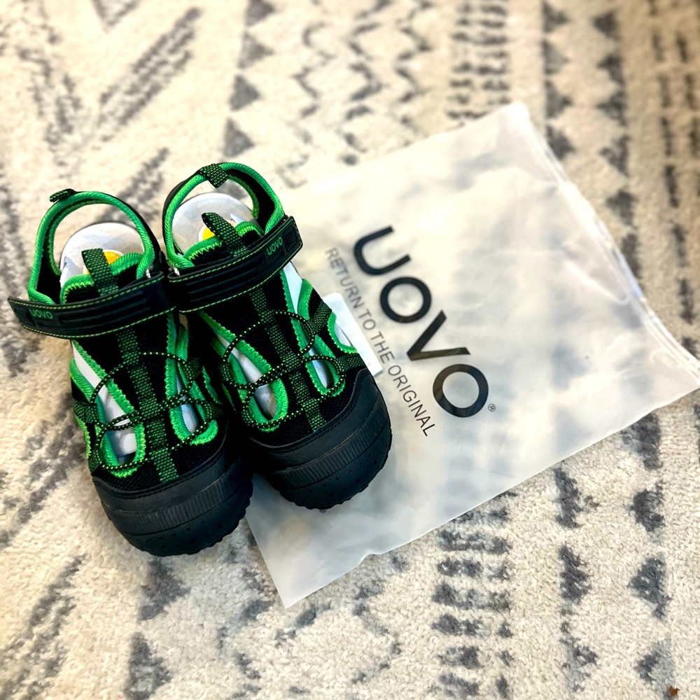 UOVO Green and Black Water Sandals